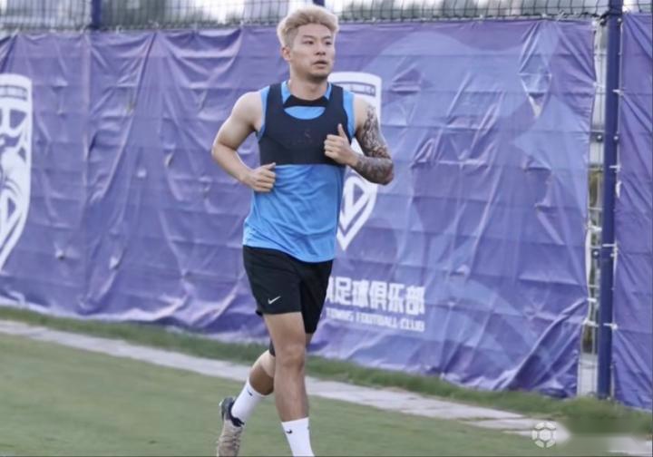 何超：年初想走但又選擇了相信三鎮(zhèn)，判決書下來(lái)連溝通人都無(wú)